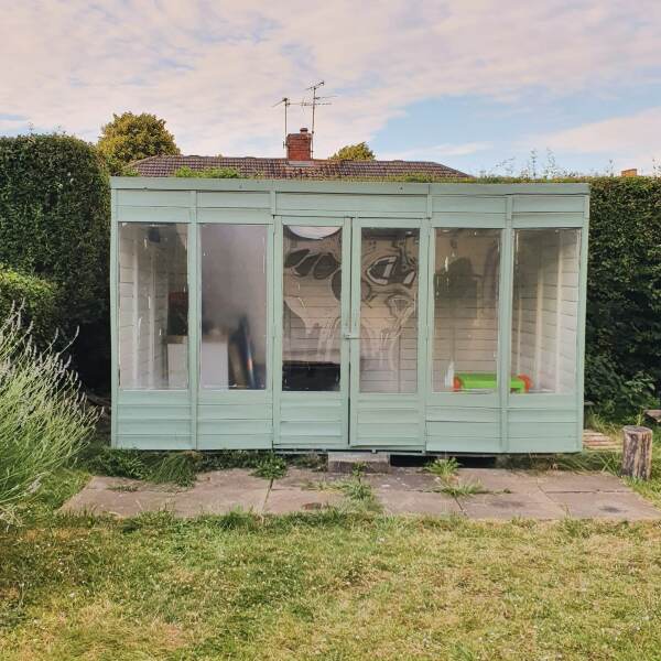 Recommend me a colour for our fence