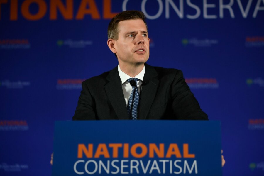 Survey finds 48pc of those who backed Labour in 2019 support Tory pledge to amend Equality Act to protect single-sex spaces