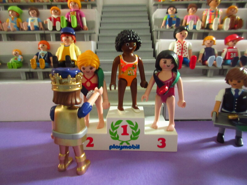 It's time for the Olympic Games for the Playmobil people in our house...