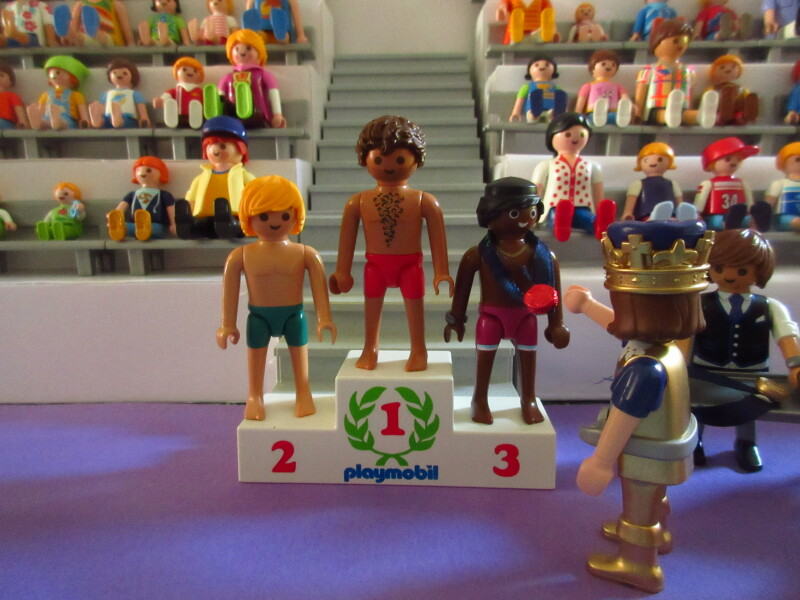 It's time for the Olympic Games for the Playmobil people in our house...