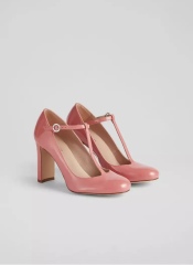 Can I wear this dress with these shoes?