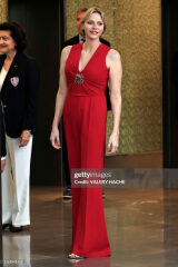 Royal Style: Diamonds are a Queen's best friend..