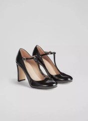 Can I wear this dress with these shoes?