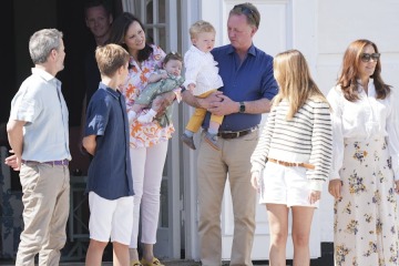 Royal Style: Diamonds are a Queen's best friend..