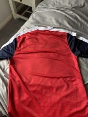 Please help me find this top - replacement needed!