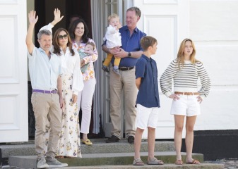 Royal Style: Diamonds are a Queen's best friend..