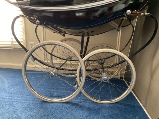 What kind of silver cross?