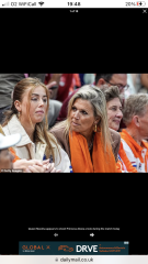 Royal Style: Diamonds are a Queen's best friend..