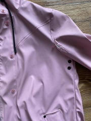 Help me try fix my favourite jacket please