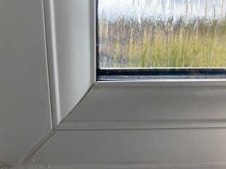 New window fittings messy..?