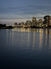 Come and tell me your dull and unexciting news 30: Calmly through the day