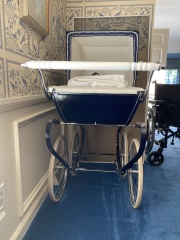 What kind of silver cross?