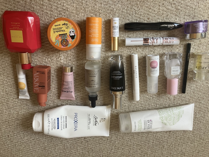 Feel the temptation to indulge in beauty treats? Is your collection overflowing with treasures? Come unite with fellow beauty enthusiasts in this lovely group!