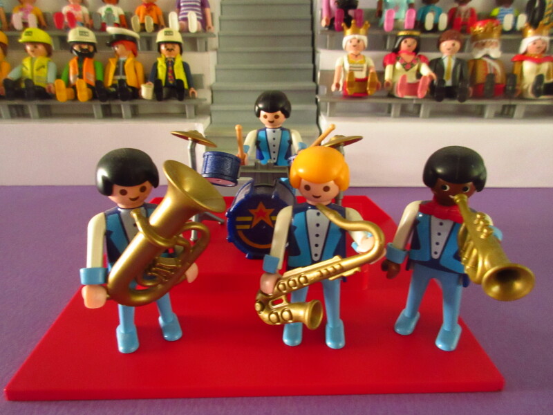 It's time for the Olympic Games for the Playmobil people in our house PART TWO