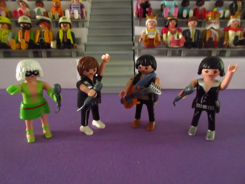 It's time for the Olympic Games for the Playmobil people in our house PART TWO