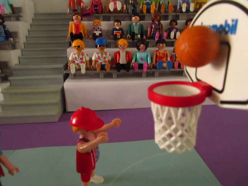 It's time for the Olympic Games for the Playmobil people in our house...