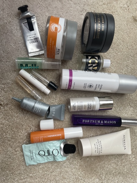 Feel the temptation to indulge in beauty treats? Is your collection overflowing with treasures? Come unite with fellow beauty enthusiasts in this lovely group!