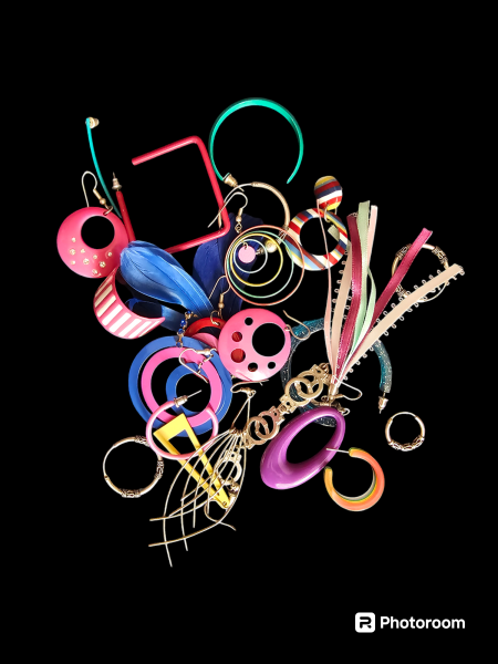 Dd2 is currently rummaging through my collection of costume jewellery from the 2000's