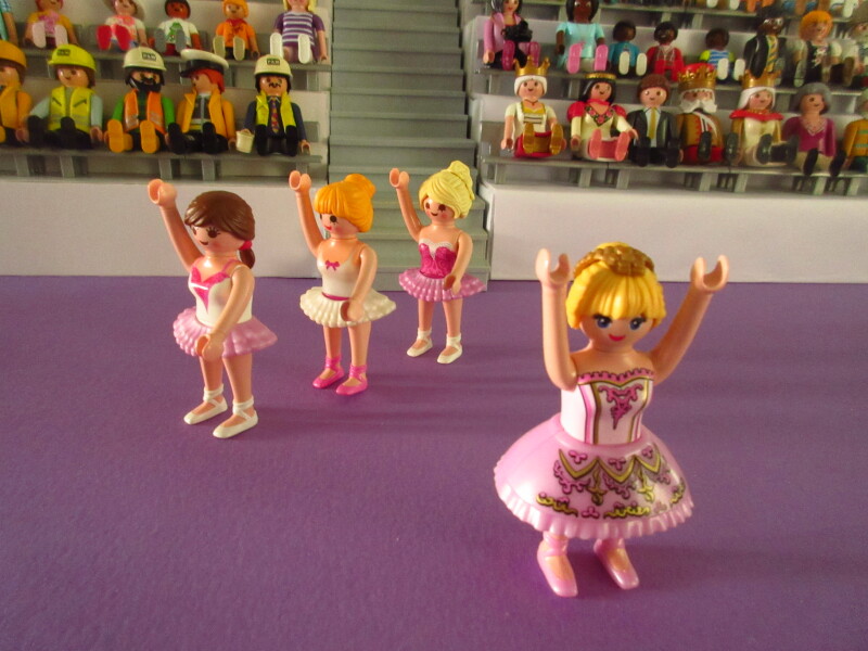 It's time for the Olympic Games for the Playmobil people in our house PART TWO