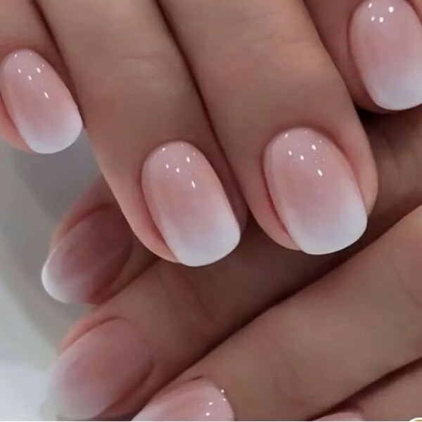 Which nails look classiest for holidays?