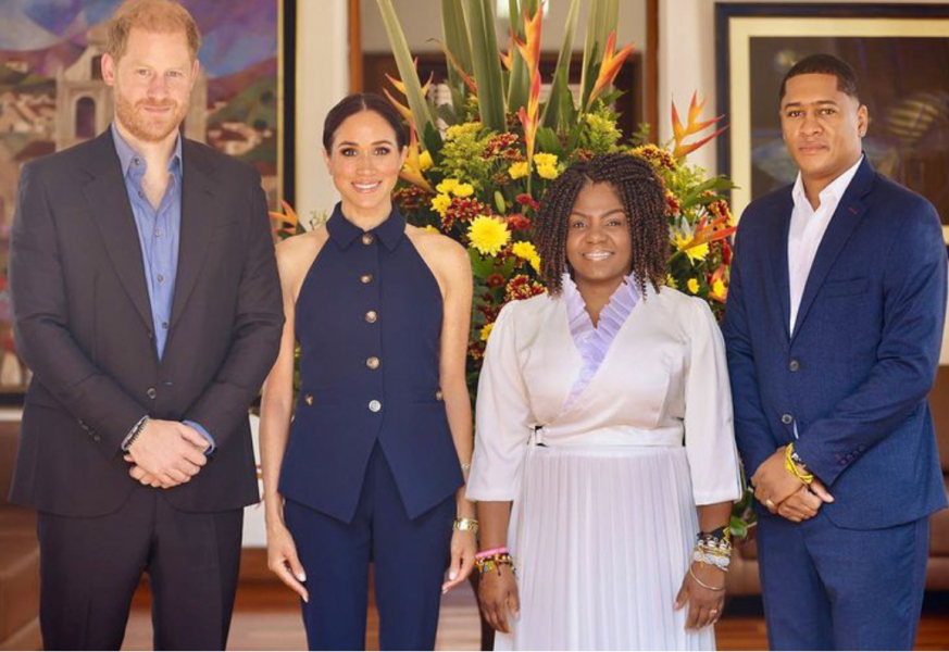 Royal Style: Diamonds are a Queen's best friend..