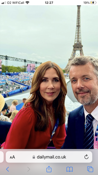 Royal Style: Diamonds are a Queen's best friend..