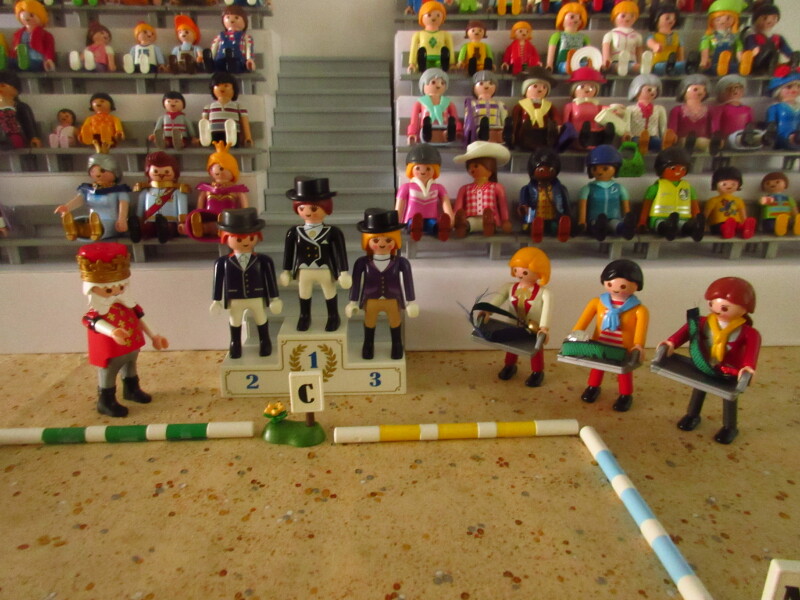 It's time for the Olympic Games for the Playmobil people in our house...