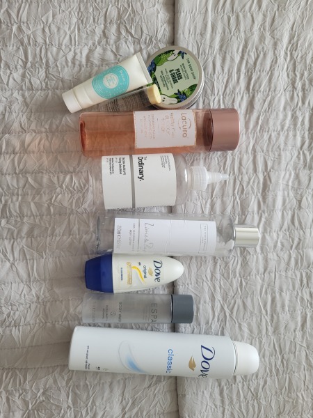 Feel the temptation to indulge in beauty treats? Is your collection overflowing with treasures? Come unite with fellow beauty enthusiasts in this lovely group!