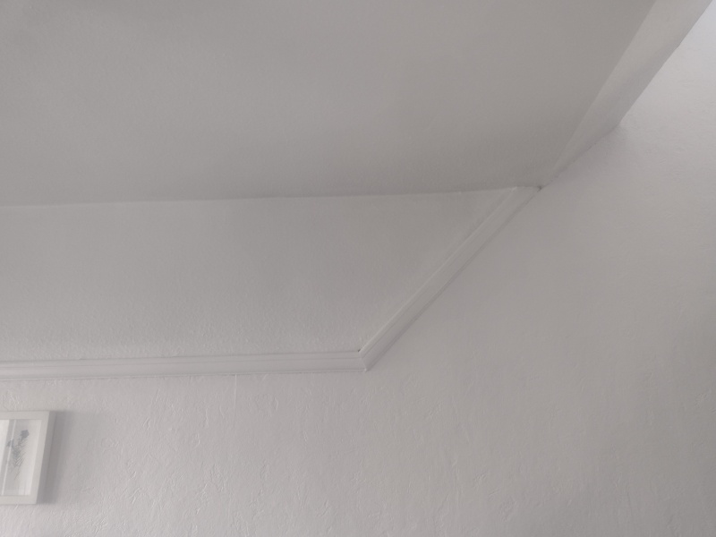How would you do this picture rail? (Stair well)