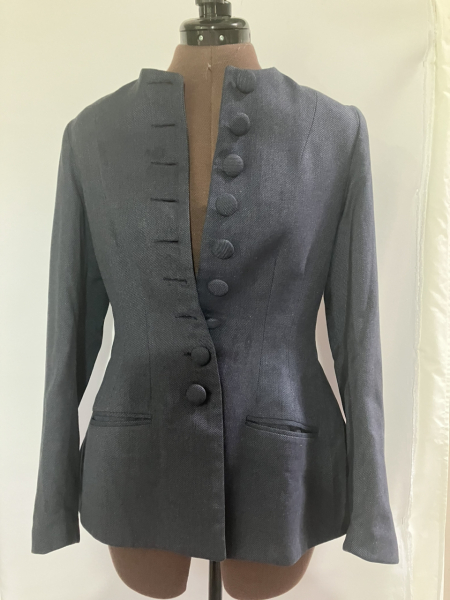 Les Parisiennes des Mamansnet: It's French charm, you know, beheaded people, red wine and blood all over the place - it's romantic, it's normal.