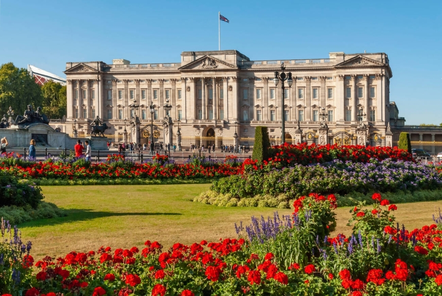 Property Porn thread: "nice house within one mile of you"