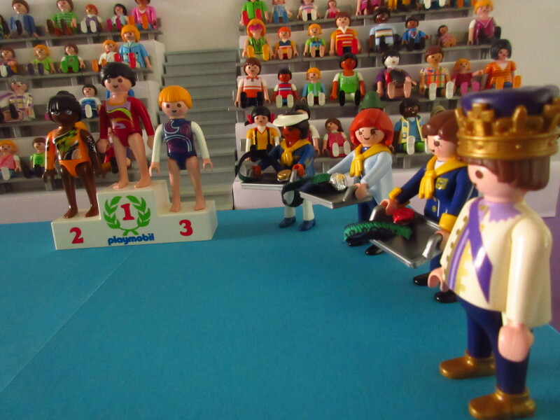It's time for the Olympic Games for the Playmobil people in our house...