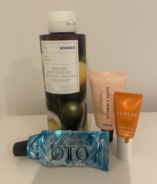 Feel the temptation to indulge in beauty treats? Is your collection overflowing with treasures? Come unite with fellow beauty enthusiasts in this lovely group!