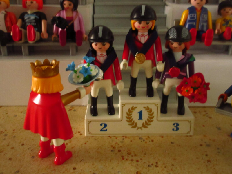 It's time for the Olympic Games for the Playmobil people in our house...