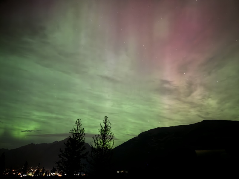 Aurora alert to red
