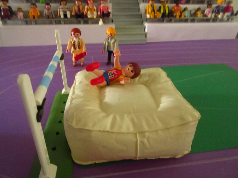It's time for the Olympic Games for the Playmobil people in our house...