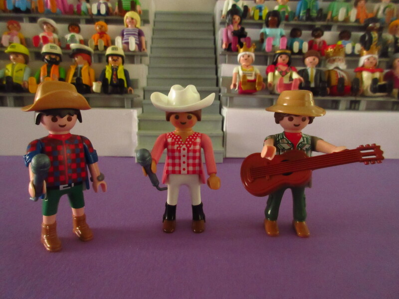 It's time for the Olympic Games for the Playmobil people in our house PART TWO