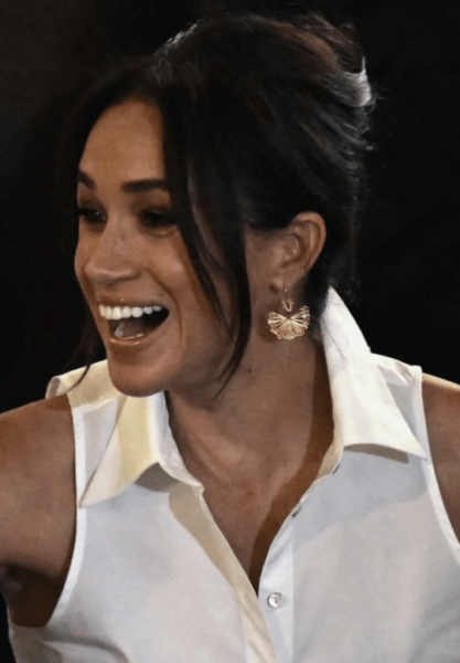 Meghan and Harry spotted out and about - ¡Viva Colombia! Edition (Part 7)