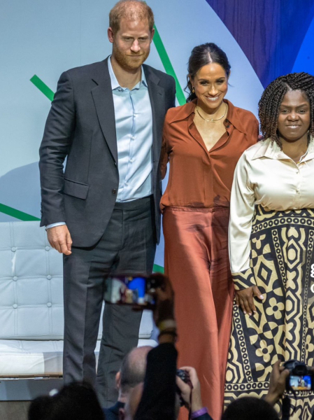 Royal Style: Diamonds are a Queen's best friend..