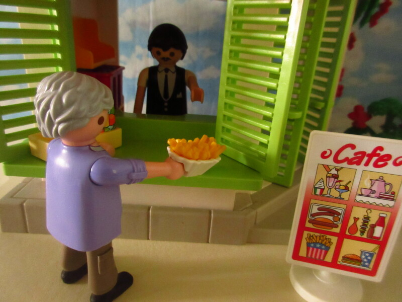 It's time for the Olympic Games for the Playmobil people in our house...