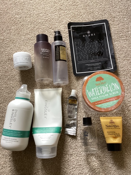 Feel the temptation to indulge in beauty treats? Is your collection overflowing with treasures? Come unite with fellow beauty enthusiasts in this lovely group!