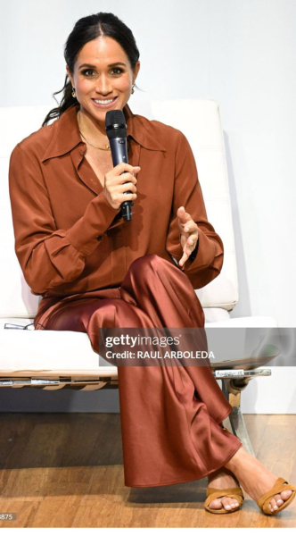 Royal Style: Diamonds are a Queen's best friend..