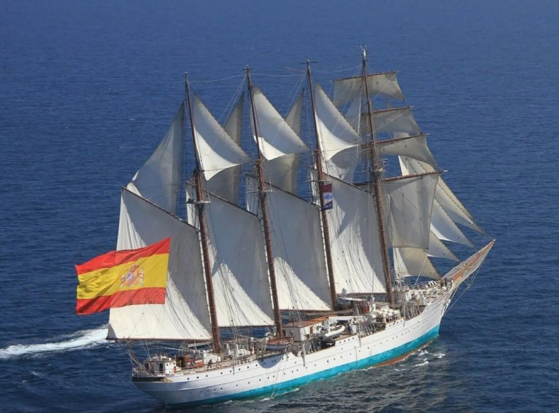 Royal Style: Diamonds are a Queen's best friend..