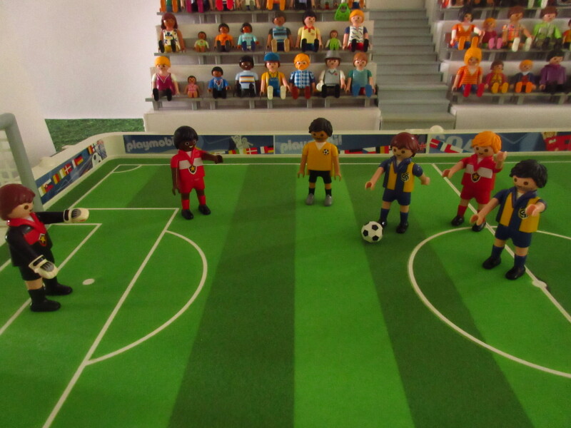 It's time for the Olympic Games for the Playmobil people in our house...
