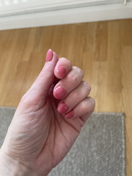 Which nails look classiest for holidays?