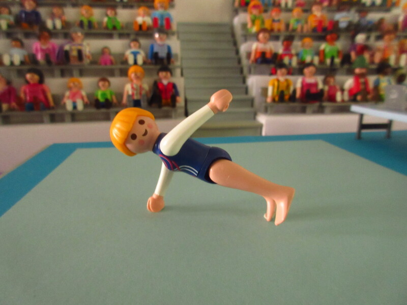 It's time for the Olympic Games for the Playmobil people in our house...