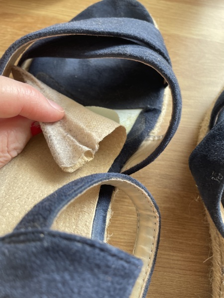 What glue is best to stick this sole back down?