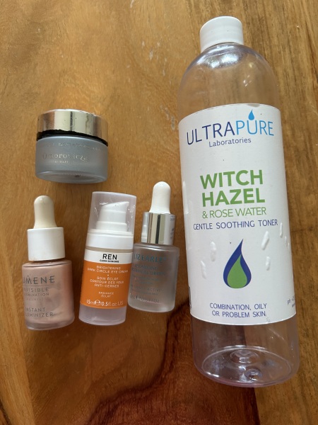 Feel the temptation to indulge in beauty treats? Is your collection overflowing with treasures? Come unite with fellow beauty enthusiasts in this lovely group!