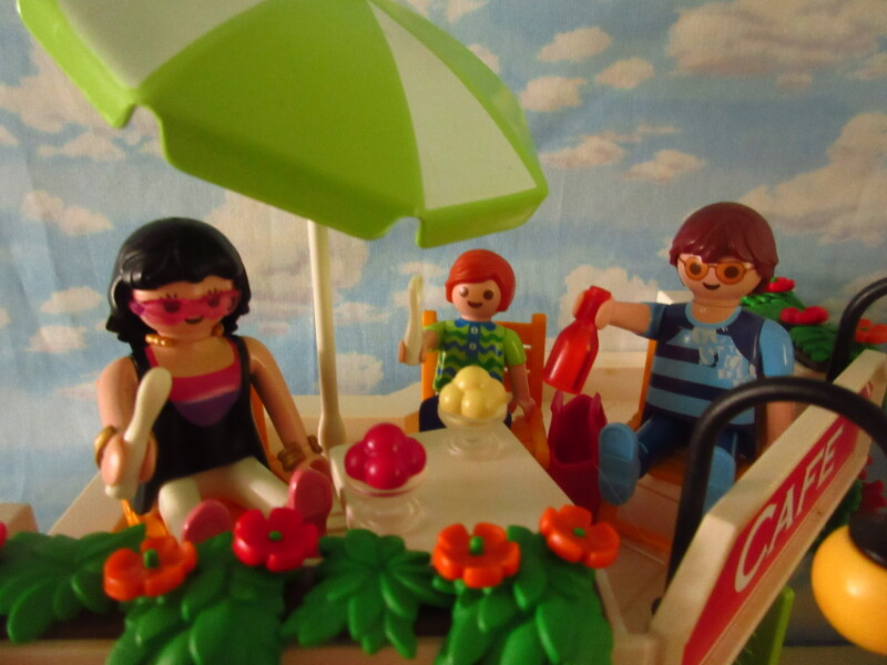 It's time for the Olympic Games for the Playmobil people in our house...