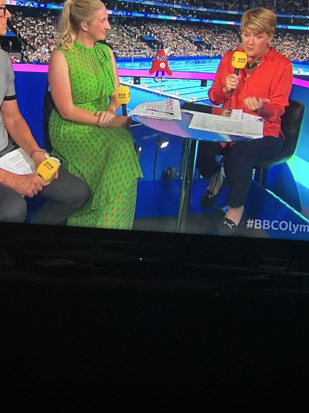 Who is she wearing??